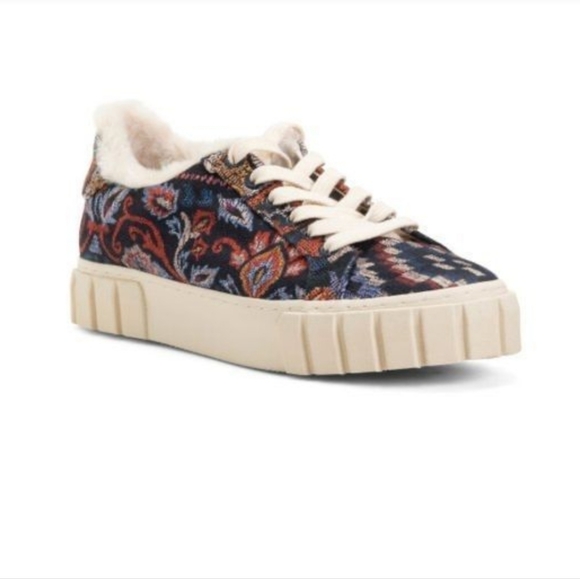 FARM RIO Blue Ainika TapestryPlatform Sneakers size 6 - Picture 1 of 3